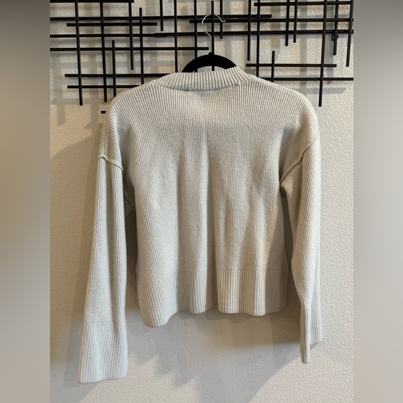 Pink Rose Ribbed Knit Sweater Women’s Size Small Cream Pullover - Picture 3 of 3